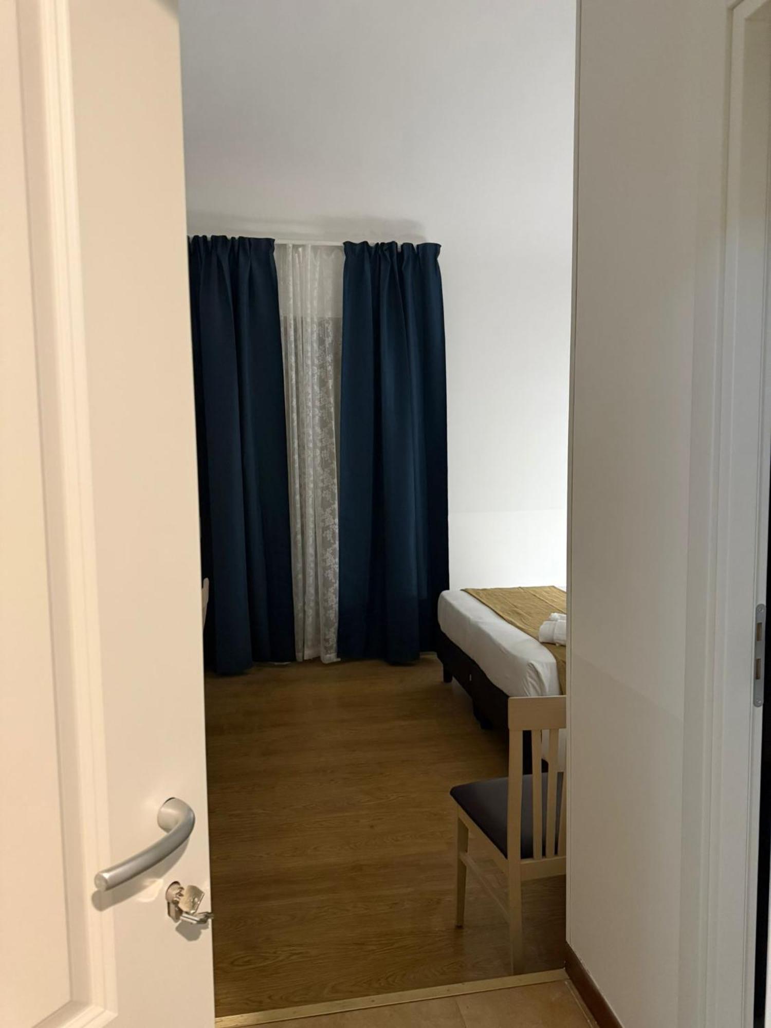 ローマ コンテ　ハウス Bed & Breakfast エクステリア 写真